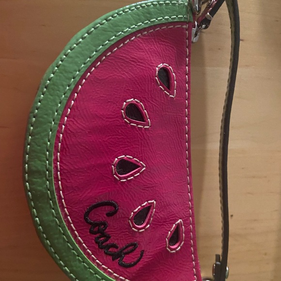 Colorful Wallet and Keychain Set - Picture 2 of 7